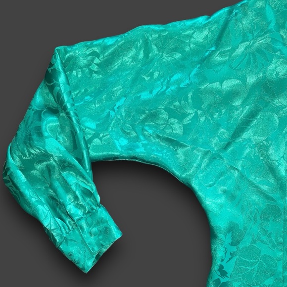 v i n t a g e :: Floral Brocade Jacquard Satin Blouse - Picture 3 of 11